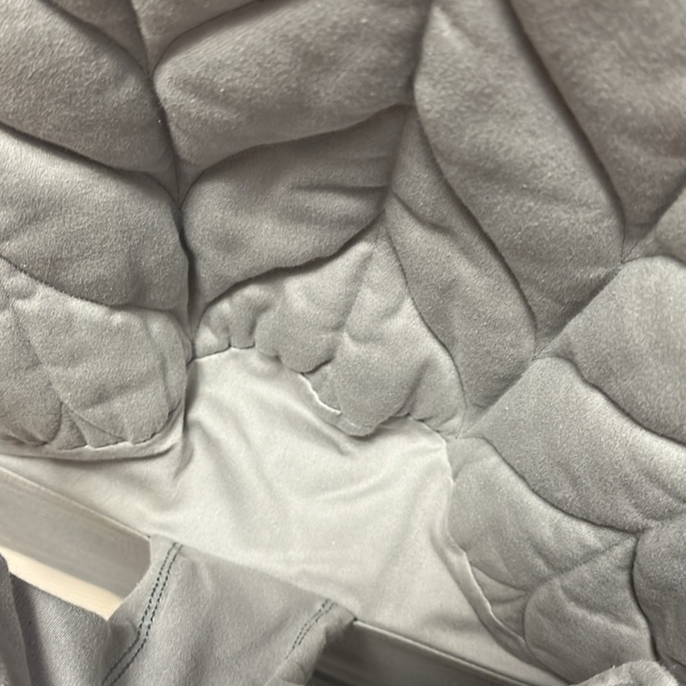 BabyBjorn Light Gray Quilted Baby Bouncer with Flower Toy Bar - Picture 3 of 7
